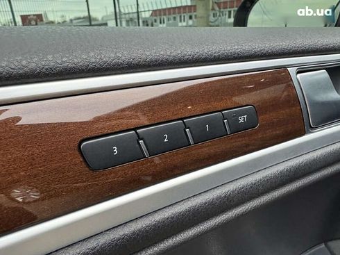 Volkswagen Touareg 2017 - фото 22