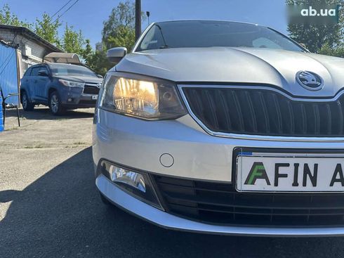 Skoda Fabia 2016 - фото 9