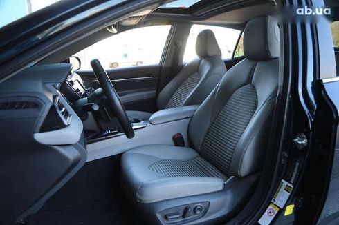 Toyota Camry 2018 - фото 6