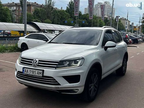 Volkswagen Touareg 2015 - фото 3