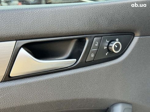 Volkswagen Passat 2015 серый - фото 17