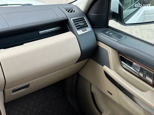 Land Rover Range Rover Sport 2010 белый - фото 24