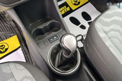 Skoda Fabia 2009 - фото 14