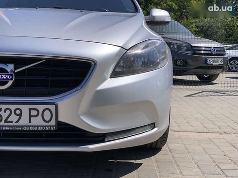 Volvo V40 2014 - фото 10