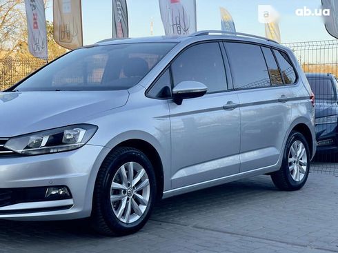 Volkswagen Touran 2018 - фото 11