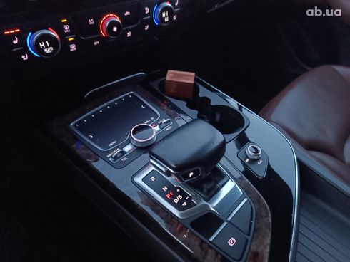 Audi Q7 2017 серый - фото 32