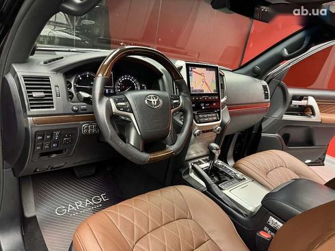 Toyota Land Cruiser 2018 - фото 29