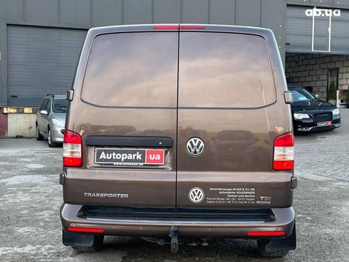Volkswagen Transporter 2014 коричневый - фото 8