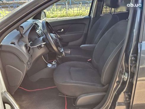 Renault Logan 2021 - фото 9