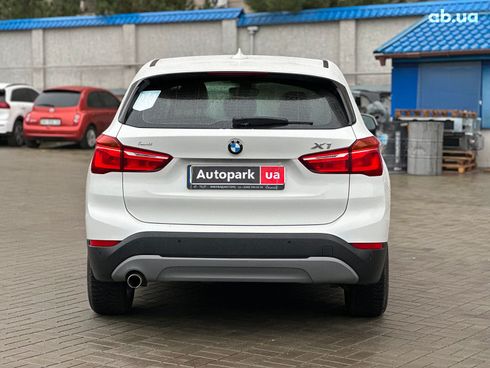 BMW X1 2016 белый - фото 5