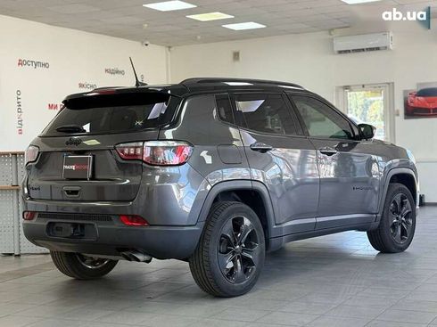 Jeep Compass 2018 - фото 9