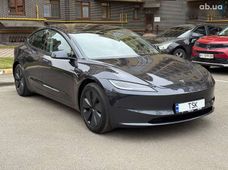 Продаж вживаних Tesla Model 3 в Київській області - купити на Автобазарі