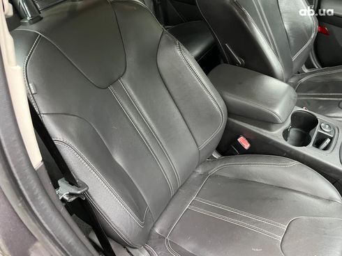 Ford Focus 2011 серый - фото 33