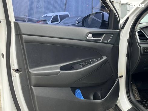 Hyundai Tucson 2016 белый - фото 39