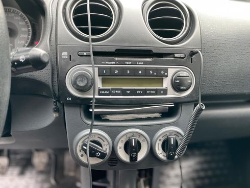 Mitsubishi Colt 2010 белый - фото 25