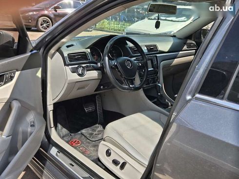 Volkswagen Passat 2016 - фото 8
