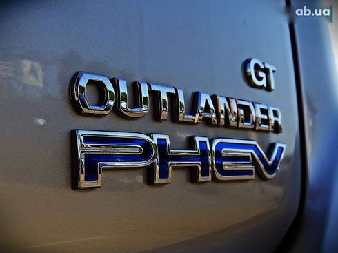 Mitsubishi Outlander 2017 - фото 6
