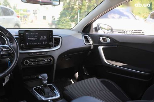 Kia Cee'd 2022 - фото 13