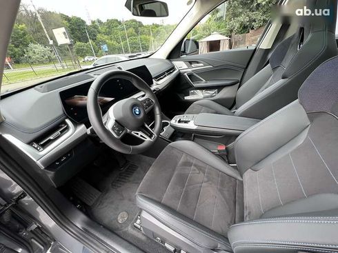 BMW iX1 2024 - фото 7
