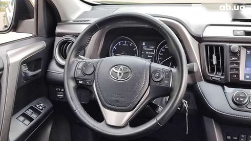 Toyota RAV4 2017 - фото 17