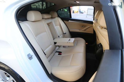 BMW 5 серия 2015 - фото 11