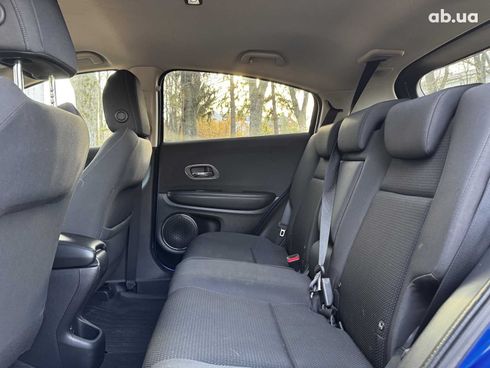 Honda HR-V 2018 синий - фото 24