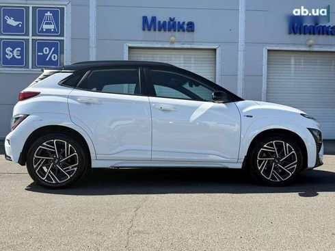 Hyundai Kona 2021 - фото 16