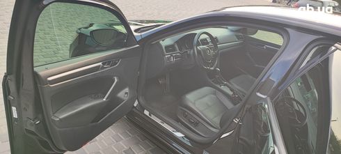 Volkswagen Passat 2018 черный - фото 10