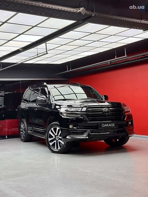 Toyota Land Cruiser 2018 - фото 10