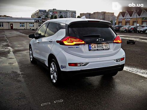 Chevrolet Bolt 2021 - фото 6