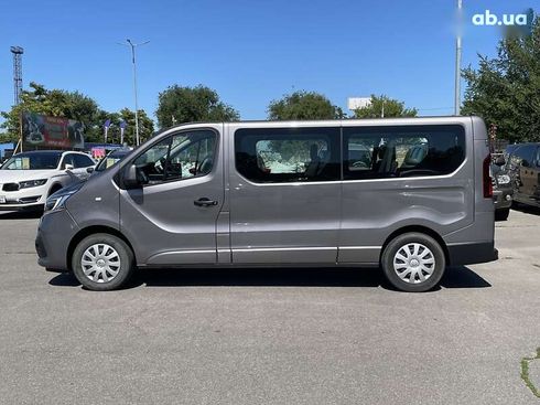 Renault Trafic 2019 - фото 10