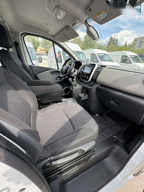 Renault Trafic 2018 - фото 26