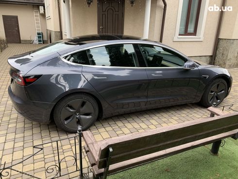 Tesla Model 3 2020 серый - фото 7