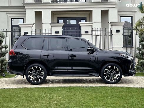 Lexus LX 2019 - фото 16