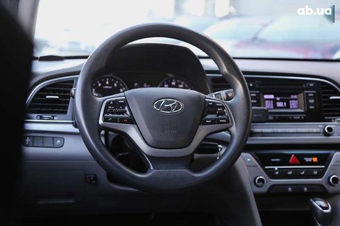 Hyundai Elantra 2017 - фото 14