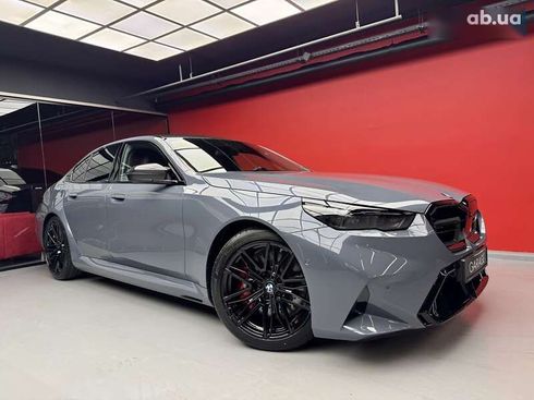 BMW M5 2025 - фото 11