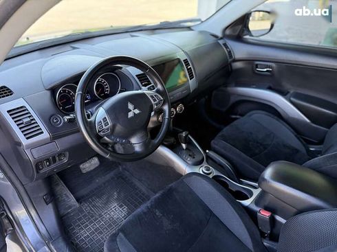 Mitsubishi Outlander 2012 - фото 12