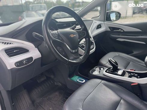 Chevrolet Bolt 2021 - фото 16