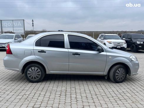 Chevrolet Aveo 2008 серый - фото 10