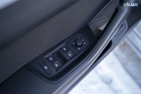 Volkswagen Passat 2018 - фото 17
