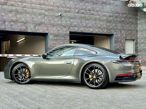 Porsche 911 2021 - фото 28