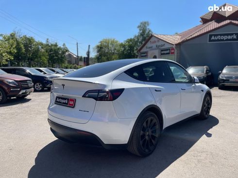 Tesla Model Y 2021 белый - фото 12
