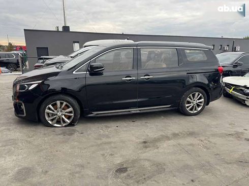Kia Carnival 2019 - фото 2