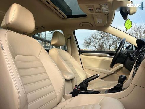 Volkswagen Passat 2017 - фото 21