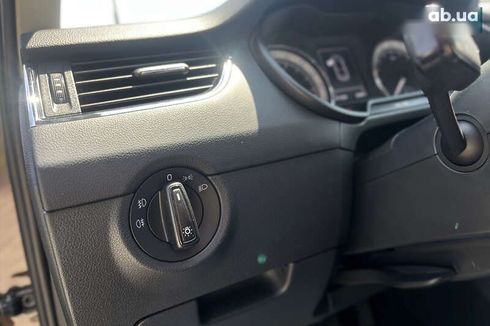 Skoda Octavia 2017 - фото 19