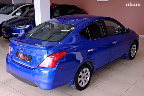 Nissan Versa 2017 синий - фото 5