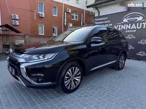Mitsubishi Outlander 2021 - фото 6