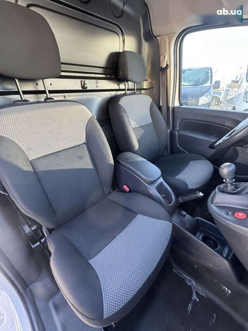 Renault Kangoo 2020 - фото 20