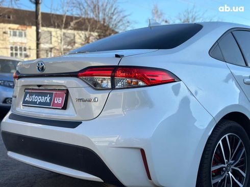 Toyota Corolla 2021 белый - фото 11