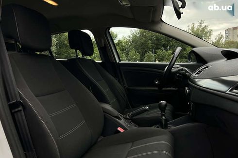 Renault Megane 2015 - фото 19